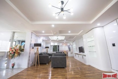 3 bedrooms Apartment in Bangkok, Thailand No. 98130 5