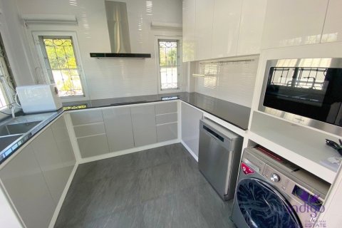 4 bedrooms House in Chiang Mai, Thailand No. 97710 17