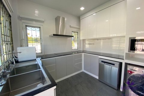 4 bedrooms House in Chiang Mai, Thailand No. 97710 14