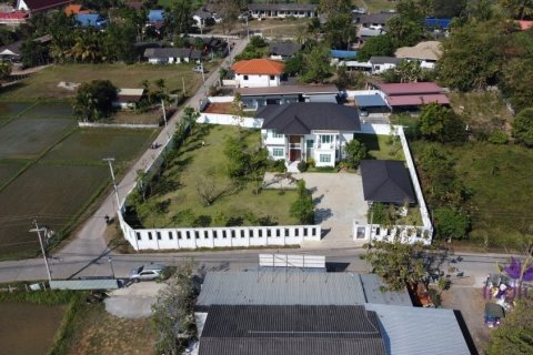 4 bedrooms House in Chiang Mai, Thailand No. 97710 1