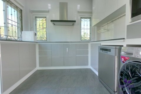 4 bedrooms House in Chiang Mai, Thailand No. 97710 12