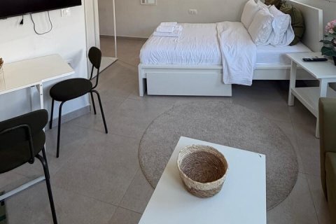 3 rooms Apartment in Thessaloniki, Greece No. 125008 14