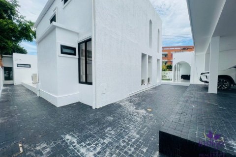 5 bedrooms House in Chiang Mai, Thailand No. 97799 17