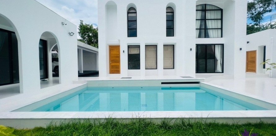 5 bedrooms House in Chiang Mai, Thailand No. 97799