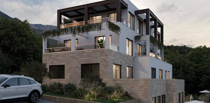 2 bedrooms Apartment in Tivat, Montenegro No. 104687