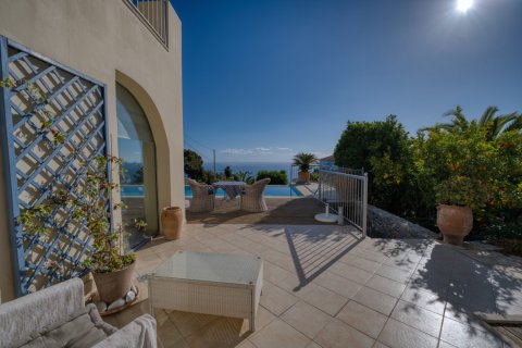 3 bedrooms House in Chania, Greece No. 23883 7