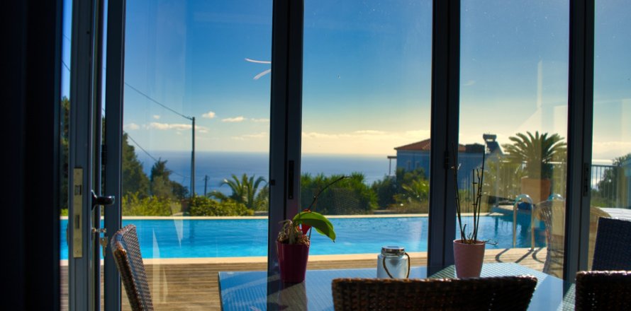 3 bedrooms House in Chania, Greece No. 23883