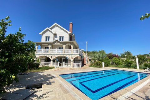 8 rooms Villa in Avsallar, Turkey No. 21763