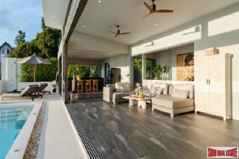 4 bedrooms Villa on the Chaweng Beach, Thailand No. 96210 19