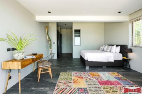 4 bedrooms Villa on the Chaweng Beach, Thailand No. 96210 14