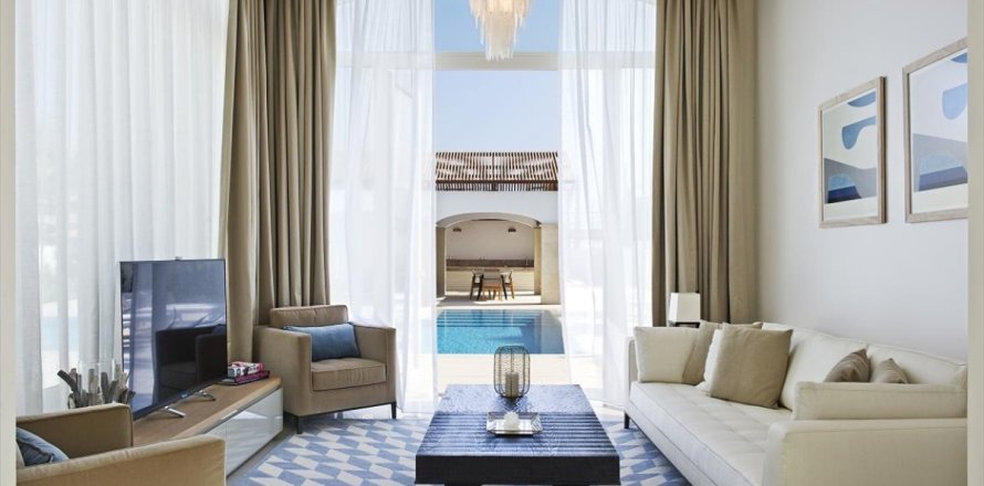 5 chambres Villa à Larnaca, Cyprus No. 105649