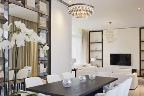 5 dormitorios Villa en Larnaca, Cyprus No. 105649 3