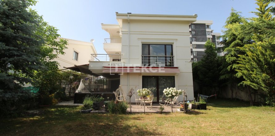 5 bedrooms Villa in Ankara, Turkey No. 14328