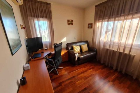 3 bedrooms Penthouse in Limassol, Cyprus No. 33555 1