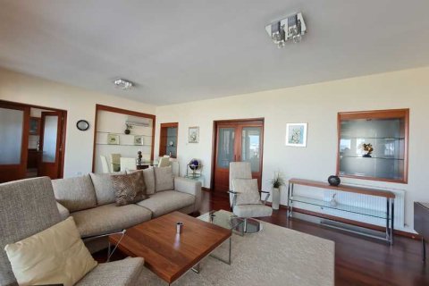 3 bedrooms Penthouse in Limassol, Cyprus No. 33555 9