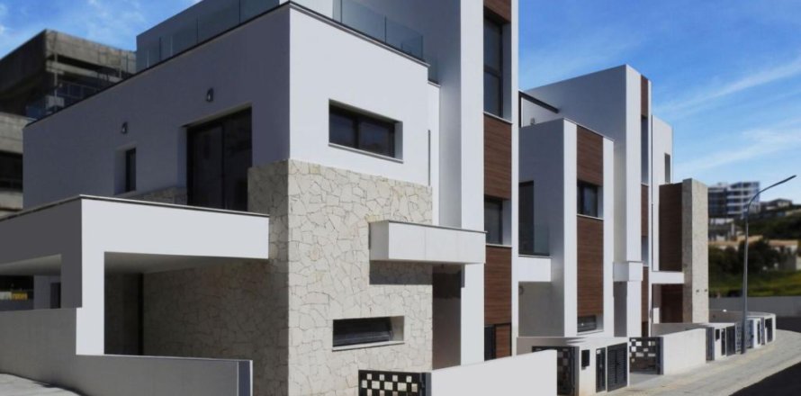 3 bedrooms Villa in Limassol, Cyprus No. 106168