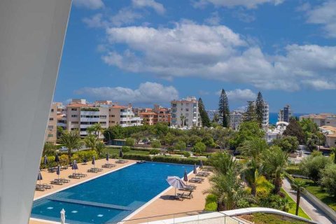 Квартира с 2 спальнями в Лимассол, Кипр №40807 12