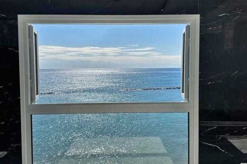 3 bedrooms Apartment in Germasogeia, Cyprus No. 34904 7