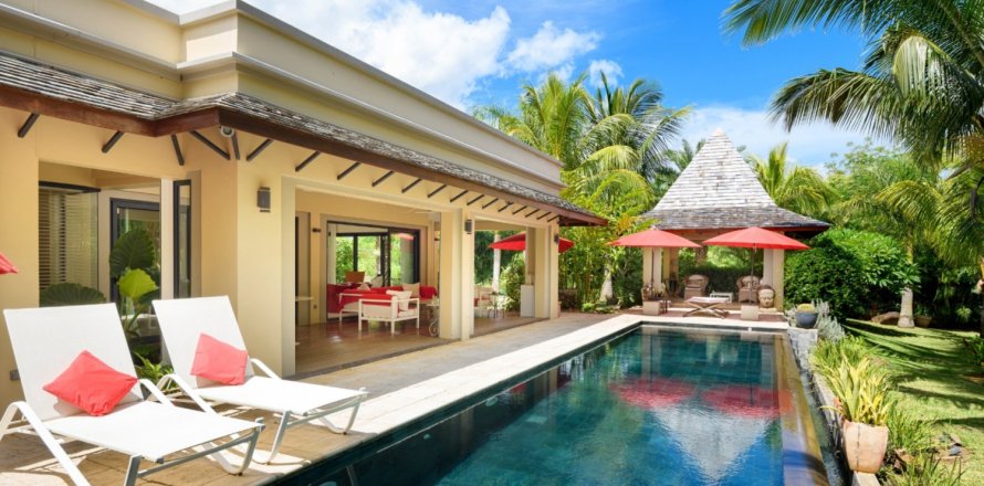 3 dormitorios Villa en Riviere Noire, Mauritius No. 60849