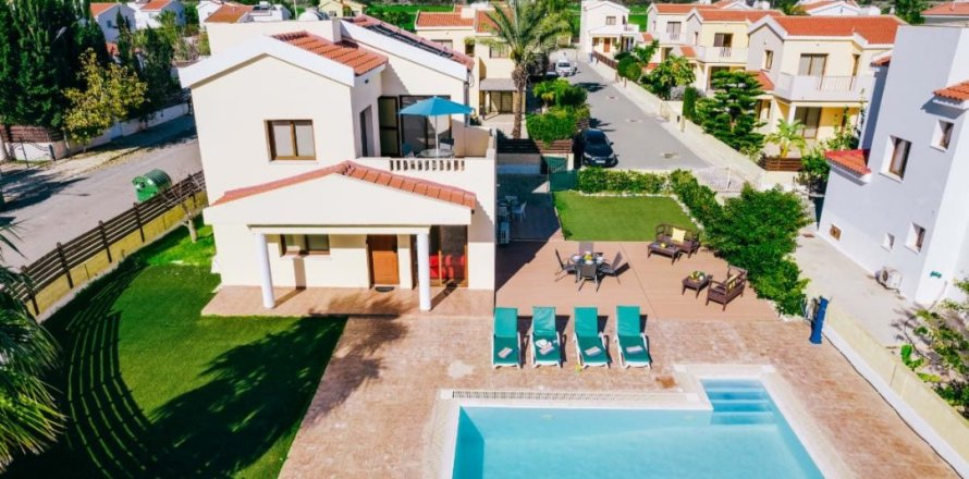 3 dormitorios Villa en Ayia Napa, Cyprus No. 28040