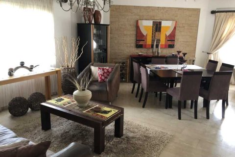 4 dormitorios Villa en Agios Athanasios, Cyprus No. 101827 7