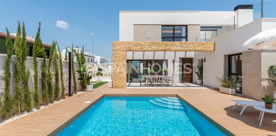 Вилла с 3 спальнями в My Loc, Вьетнам №26693