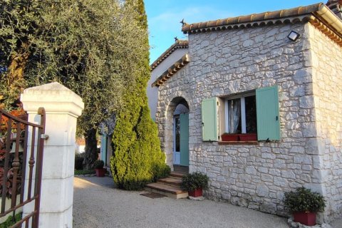 3 bedrooms Villa in La Gaude, France No. 99759 12