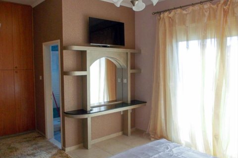 3 bedrooms Villa in Limassol, Cyprus No. 105644 9