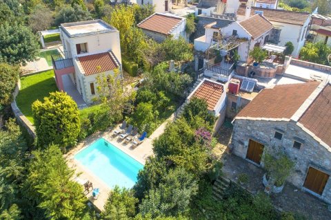 4 bedrooms House in Chania, Greece No. 23979 1