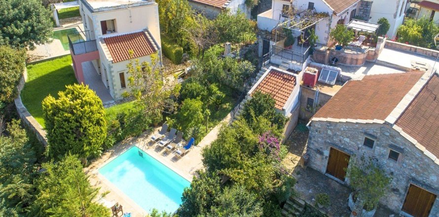 4 bedrooms House in Chania, Greece No. 23979