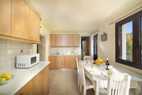 4 bedrooms House in Chania, Greece No. 23979 8