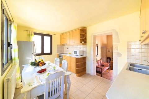 4 bedrooms House in Chania, Greece No. 23979 9