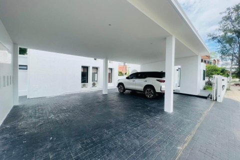 5 bedrooms House in Chiang Mai, Thailand No. 97744 12