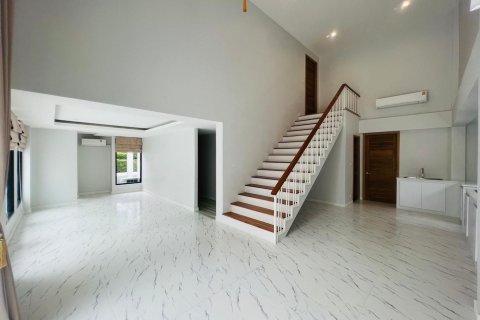 5 bedrooms House in Chiang Mai, Thailand No. 97744 16