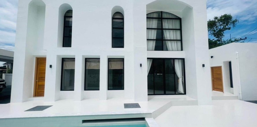 5 bedrooms House in Chiang Mai, Thailand No. 97744