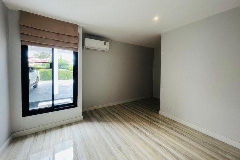 5 bedrooms House in Chiang Mai, Thailand No. 97744 3