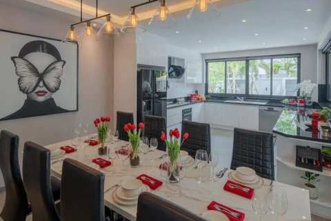 4 bedrooms House in Chiang Mai, Thailand No. 97866 13