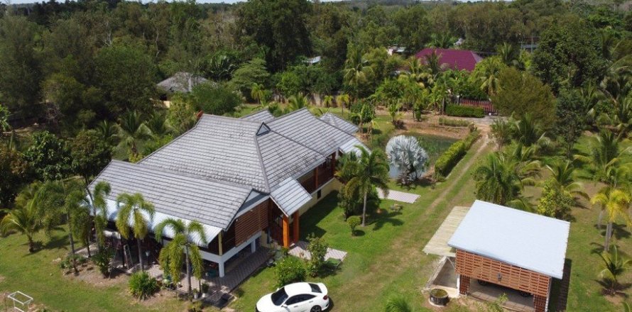 5 bedrooms Villa in Phang Nga, Thailand No. 97202