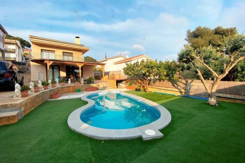 4 bedrooms House in Castelldefels, Spain No. 25135