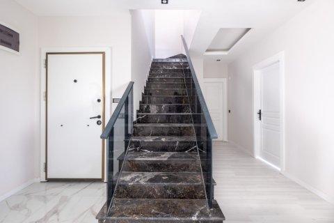 4 bedrooms Penthouse in My Thanh, Vietnam No. 14611 3