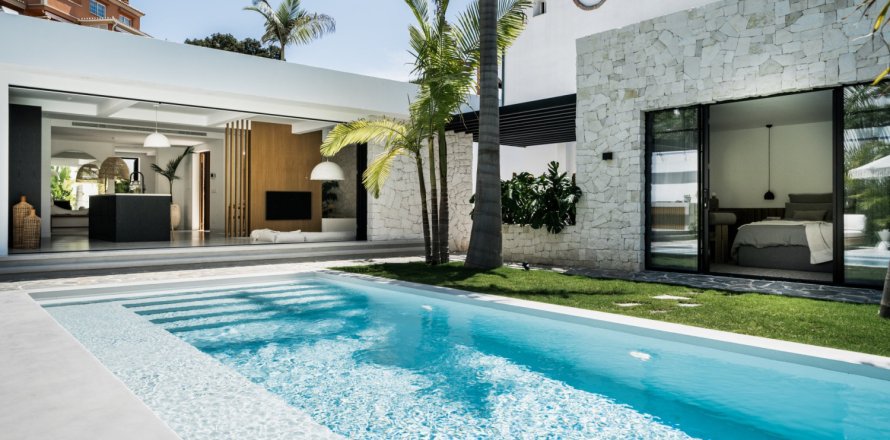 4 bedrooms Villa in Thuan Nam, Vietnam No. 27364