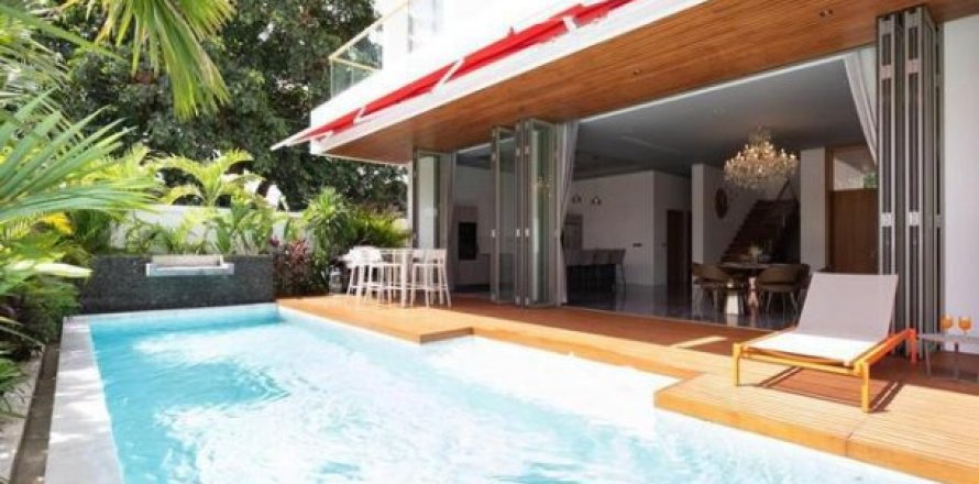 4 bedrooms Villa in Rawai, Thailand No. 96128