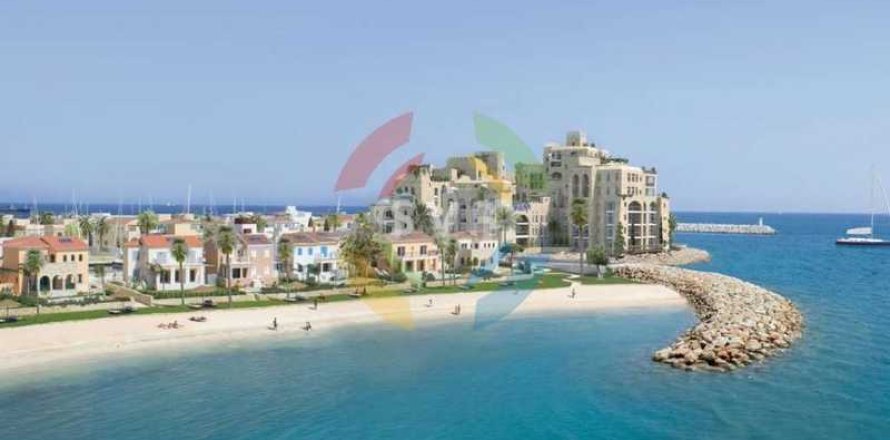 4 bedrooms Apartment in Limassol, Cyprus No. 83289