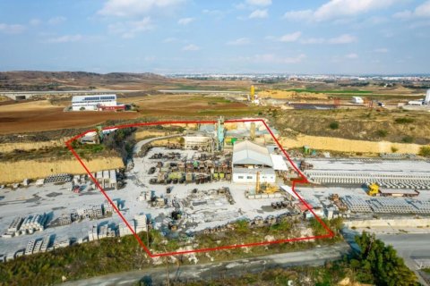 288m² Commercial property à Nicosia, Cyprus No. 104975 1