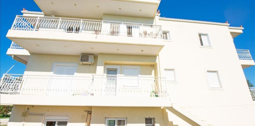 4 dormitorios Villa en Loutraki, Greece No. 49573