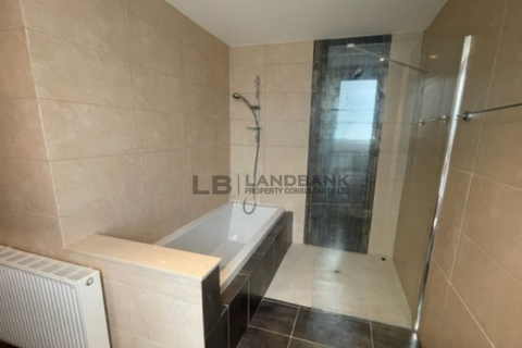 4 bedrooms House in Strovolos, Cyprus No. 65357 6