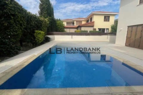 4 bedrooms House in Strovolos, Cyprus No. 65357 1