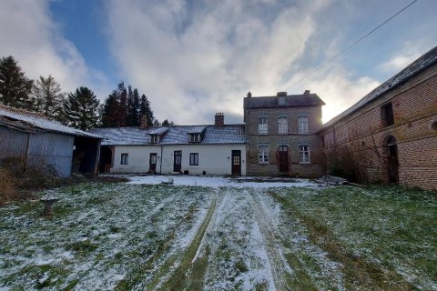 5 bedrooms House in Montigny-les-Jongleurs, France No. 69447 2