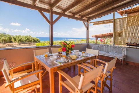 5 bedrooms House in Methoni, Greece No. 109512