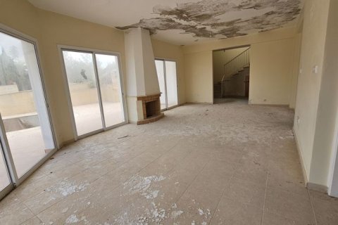 5 bedrooms Villa in Agios Georgios, Cyprus No. 65109 3